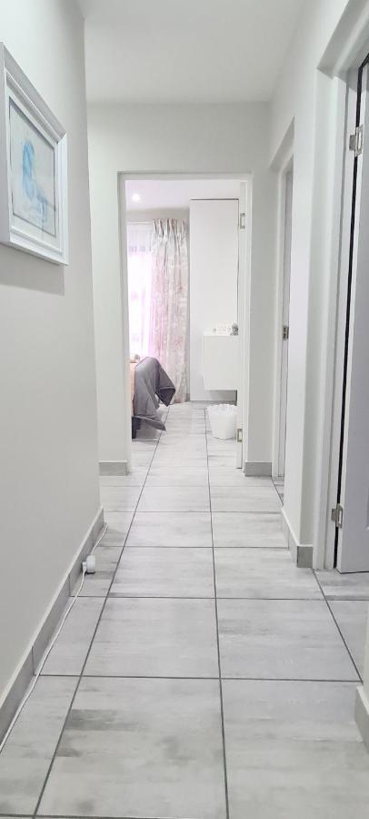 Villa Dubaai موسيلباي المظهر الخارجي الصورة
